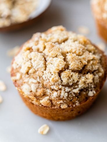 healthy oatmeal muffins with maple syrup