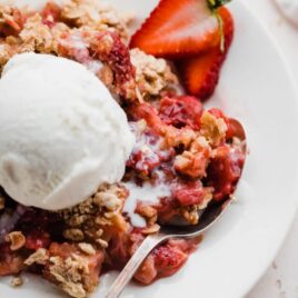 cropped-The-Best-Strawberry-Rhubarb-Crisp.jpg