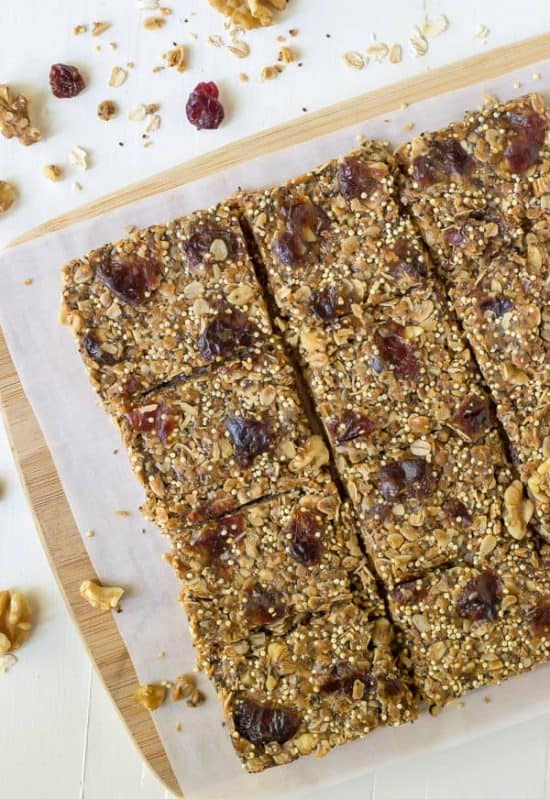 噛みごたえのあるピーナッツバターグラノーラバーのレシピ