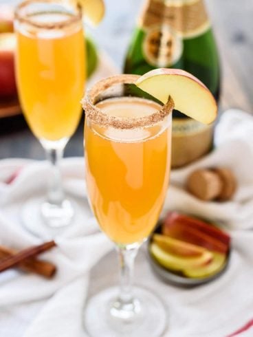 Apple Cider Champagne Cocktails. A beautiful and easy signature drink that only needs 3 ingredients!