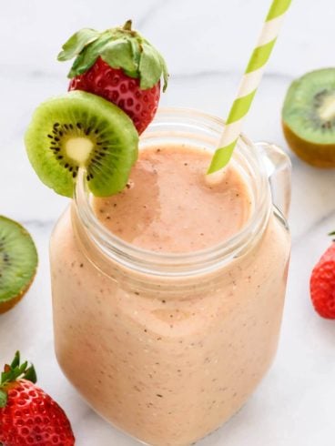 Strawberry Kiwi Smoothie — a simple, delicious healthy smoothie recipe. Loaded with vitamin C, it's a natural cold remedy too!