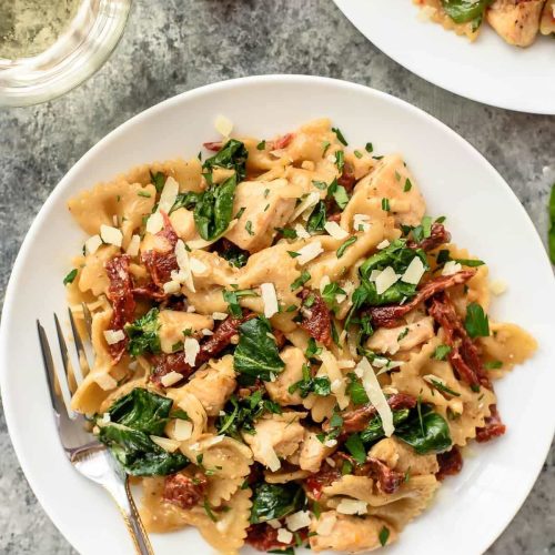 Sun Dried Tomato Chicken Pasta Creamy And Easy Wellplated Com