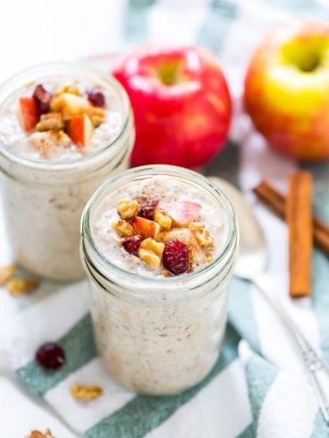 Apple Pie Overnight Oats. Like having dessert for breakfast! @wellplated