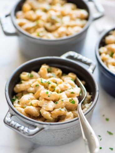 Low carb Instant Pot Cauliflower Mac and Cheese. The BEST mac and cheese I’ve ever had. CREAMY, easy, and healthy, and you can’t taste the veggies! Riced cauliflower mixed with whole wheat pasta, in the best mac and cheese sauce. One of our favorite pressure cooker recipes!
