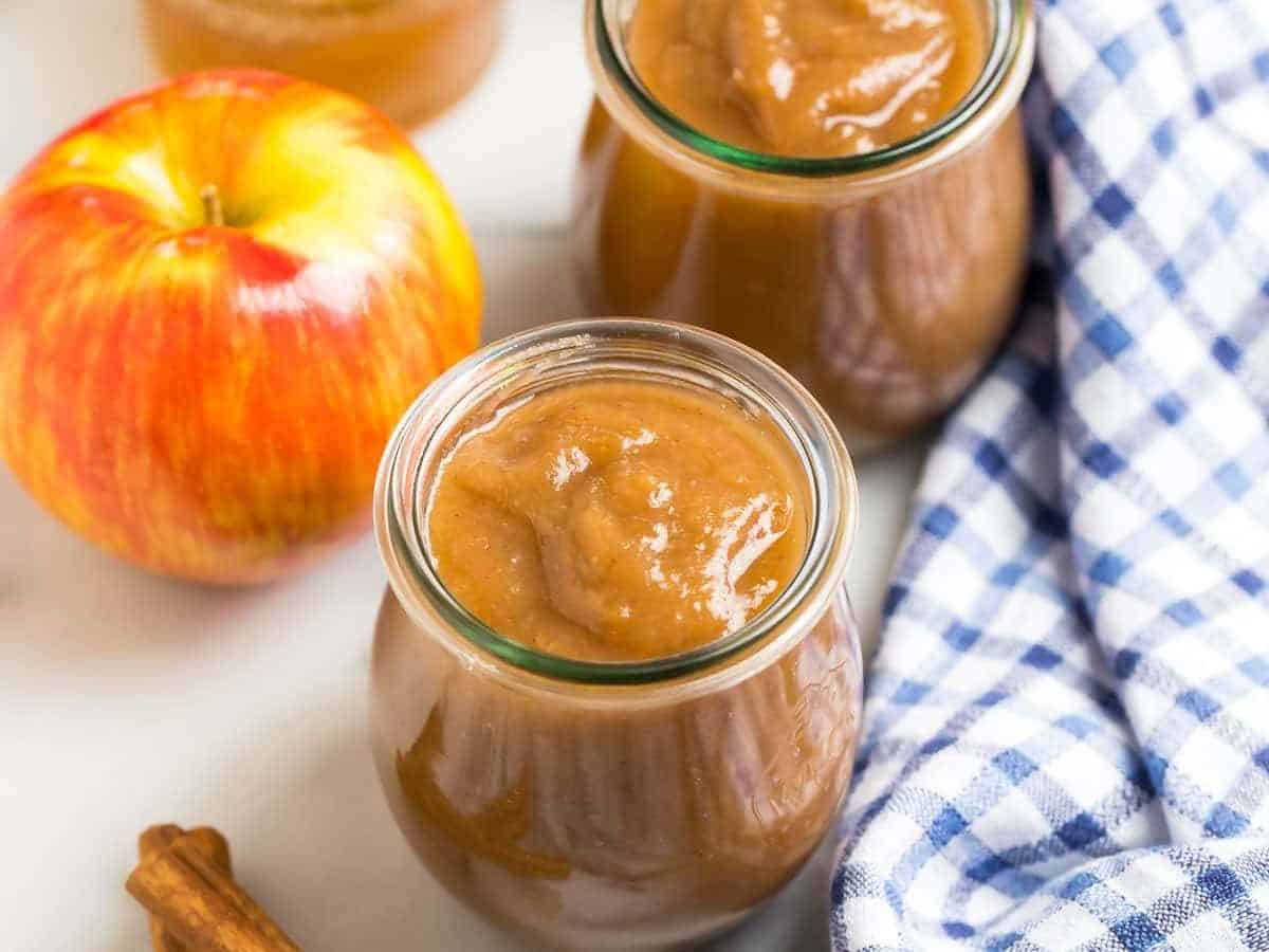 Easy No Peel Crockpot Applesauce in jars