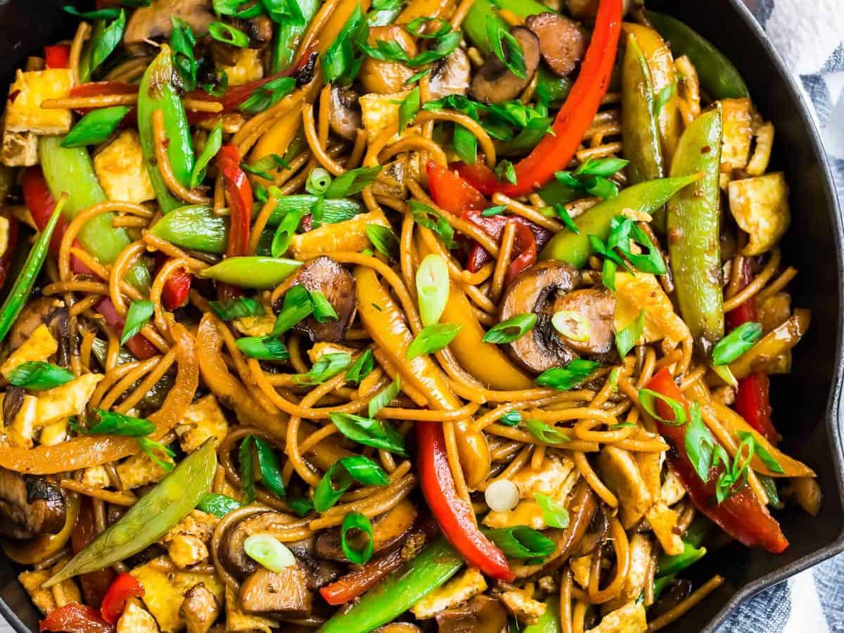 Easy vegetable lo mein