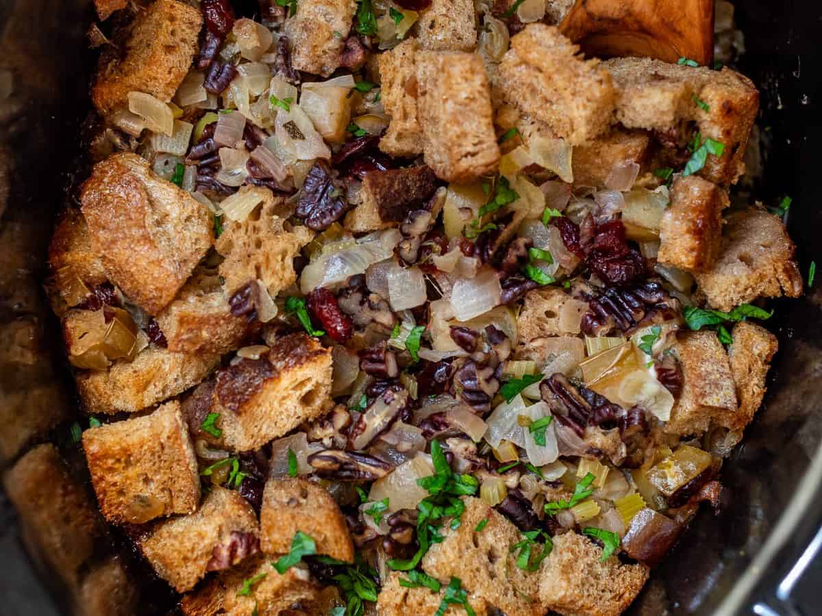 Crock pot stuffing recipe in slow cooker insert