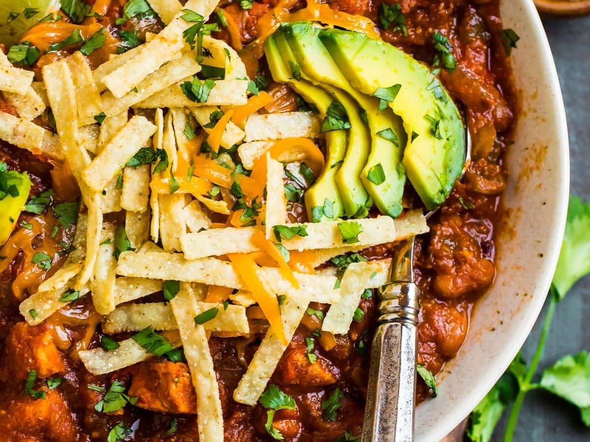 Crock pot chicken tortilla soup with avocado