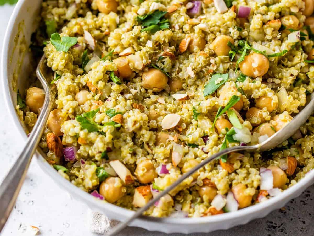 Healthy salad with quinoa and chickpeas