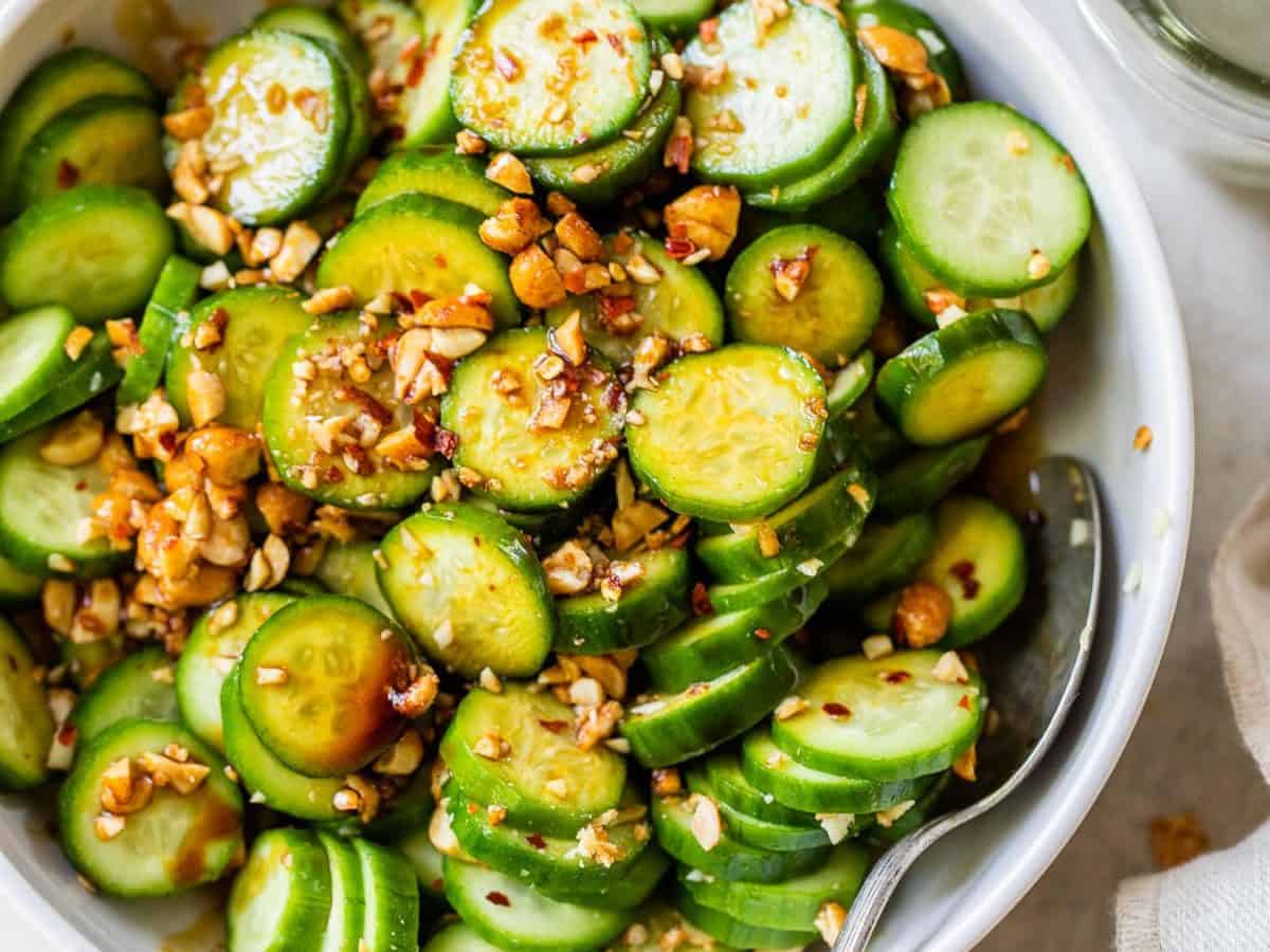 asian cucumber salad with sesame oil dressing