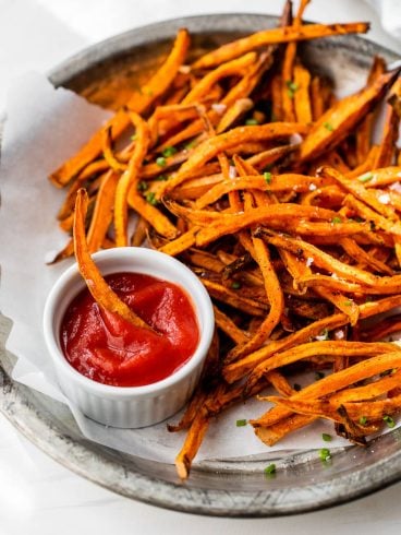 air fryer sweet potato fries on a plate