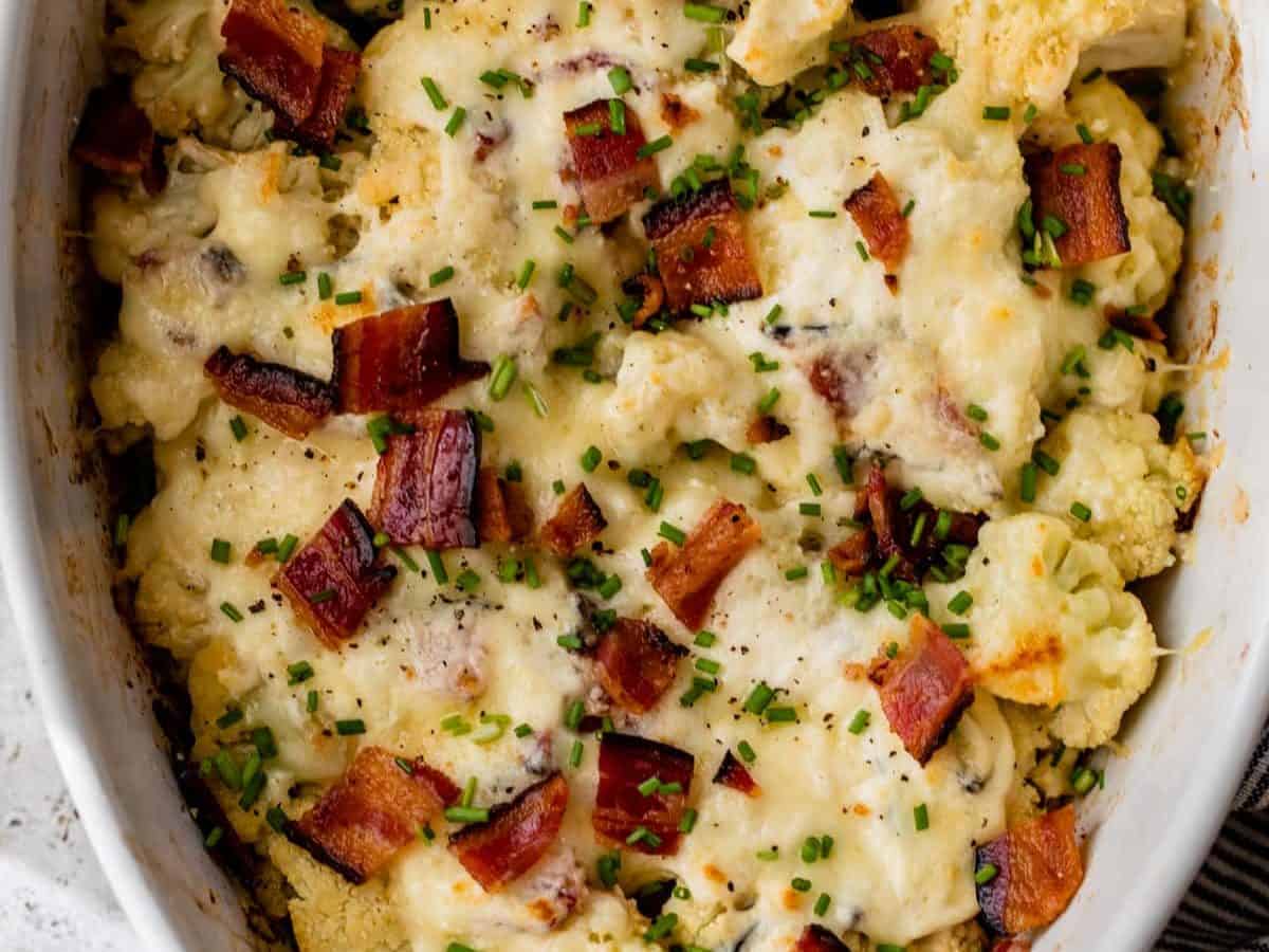 Cheesy cauliflower casserole recipe with bacon