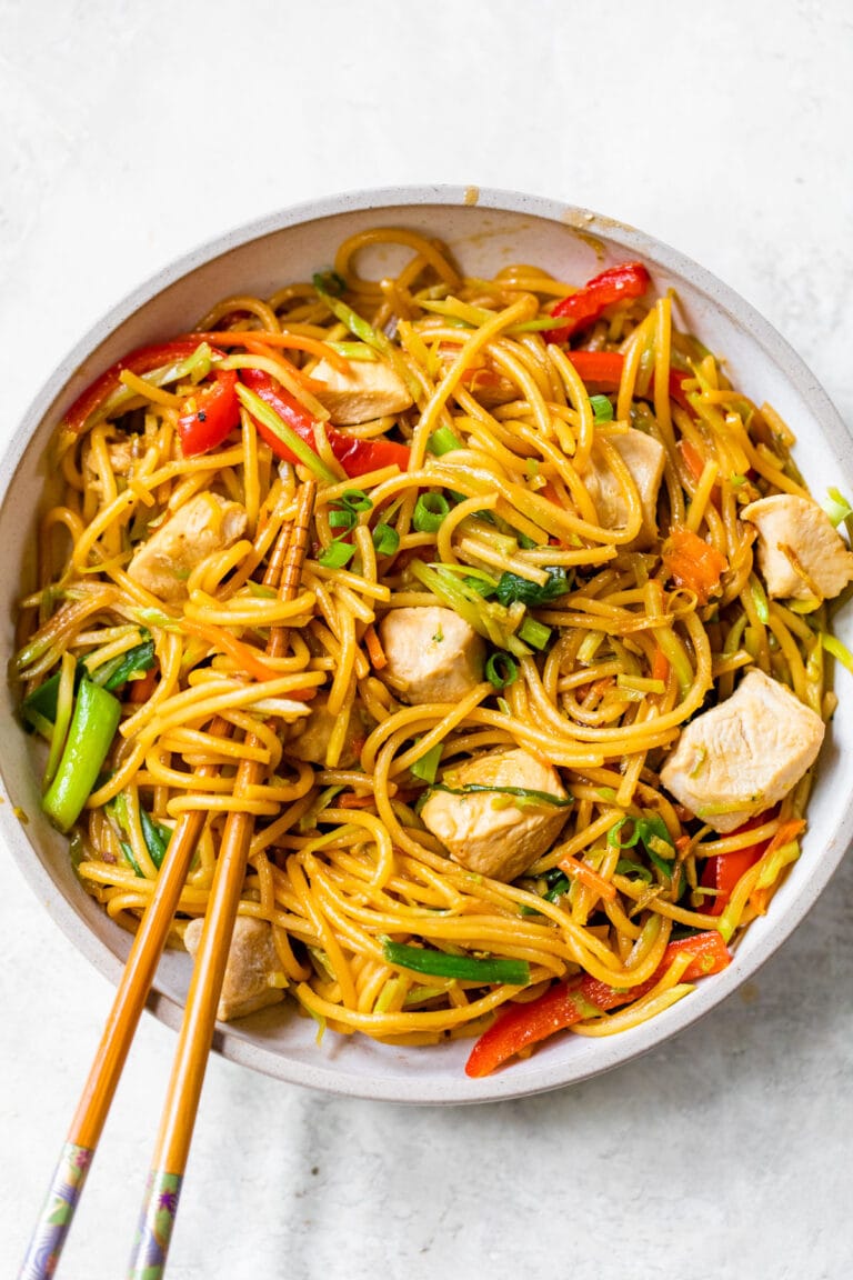Chicken Chow Mein Recipe – WellPlated.com