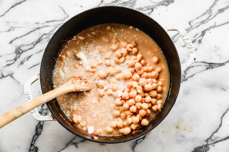 chickpeas in a pot for chickpea curry