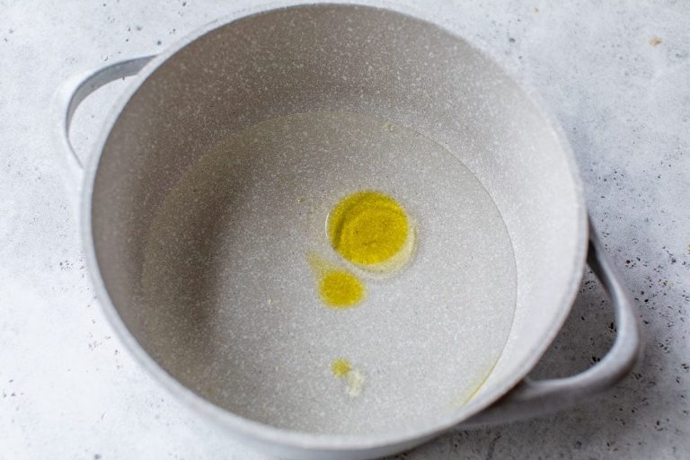 water and oil in a pot for fluffy brown rice
