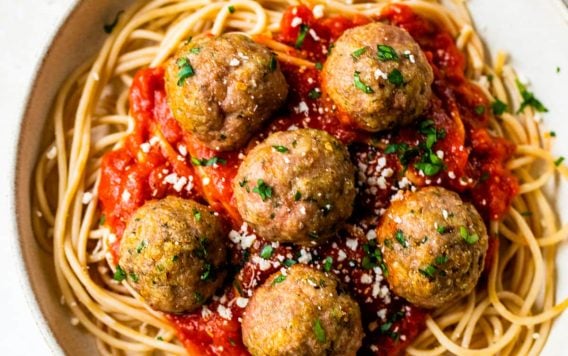 spaghetti and turkey meatballs with tomato sauce