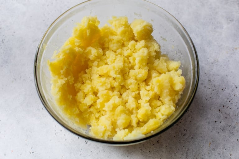 mashed potatoes in a bowl for the best recipe for easy recipe for mashed potatoes