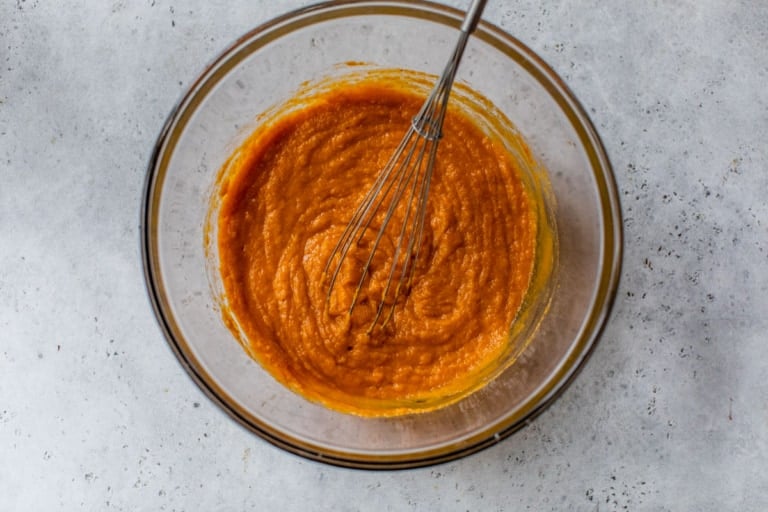 whipped insides of crustless pumpkin pie