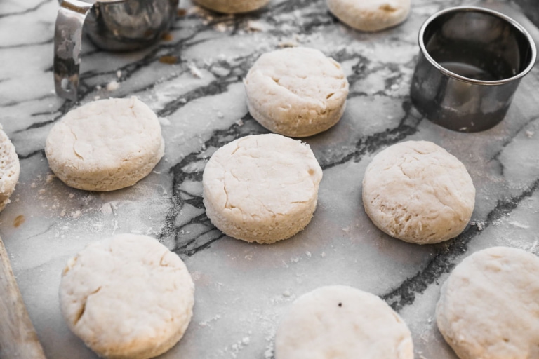 round from scratch biscuits for biscuits and gravy