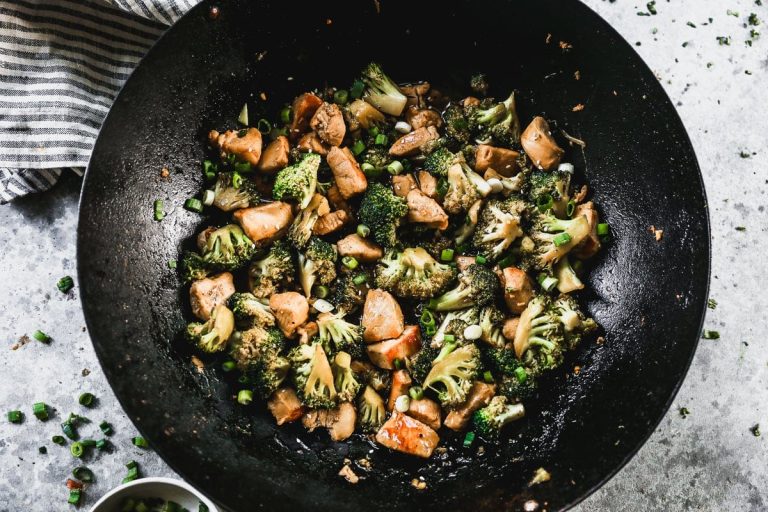 chicken and broccoli stir fry healthy recipe, perfect for weeknights and families
