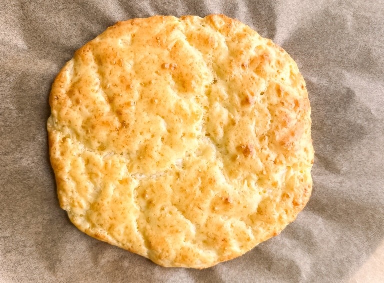 large round cottage cheese pizza crust
