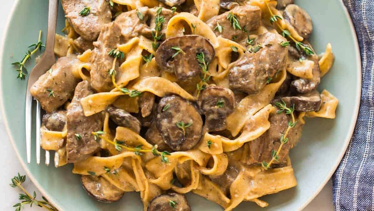 Slow Cooker Beef Stroganoff – WellPlated.com