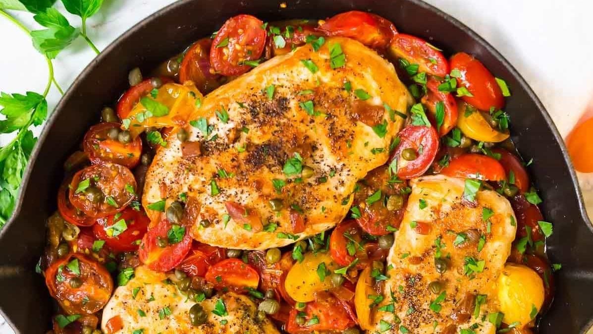 Skillet Tomato Chicken (One-Pan Dinner!) – WellPlated.com