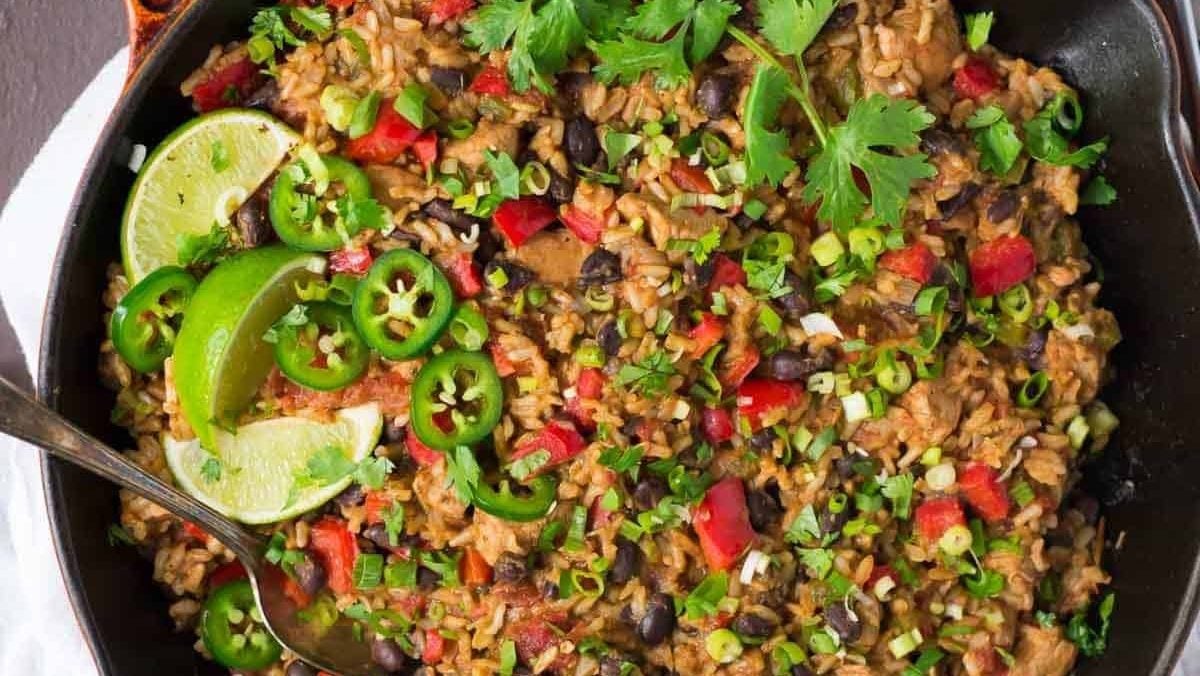 Mexican Chicken and Rice (One-Pan Dinner!) – WellPlated.com