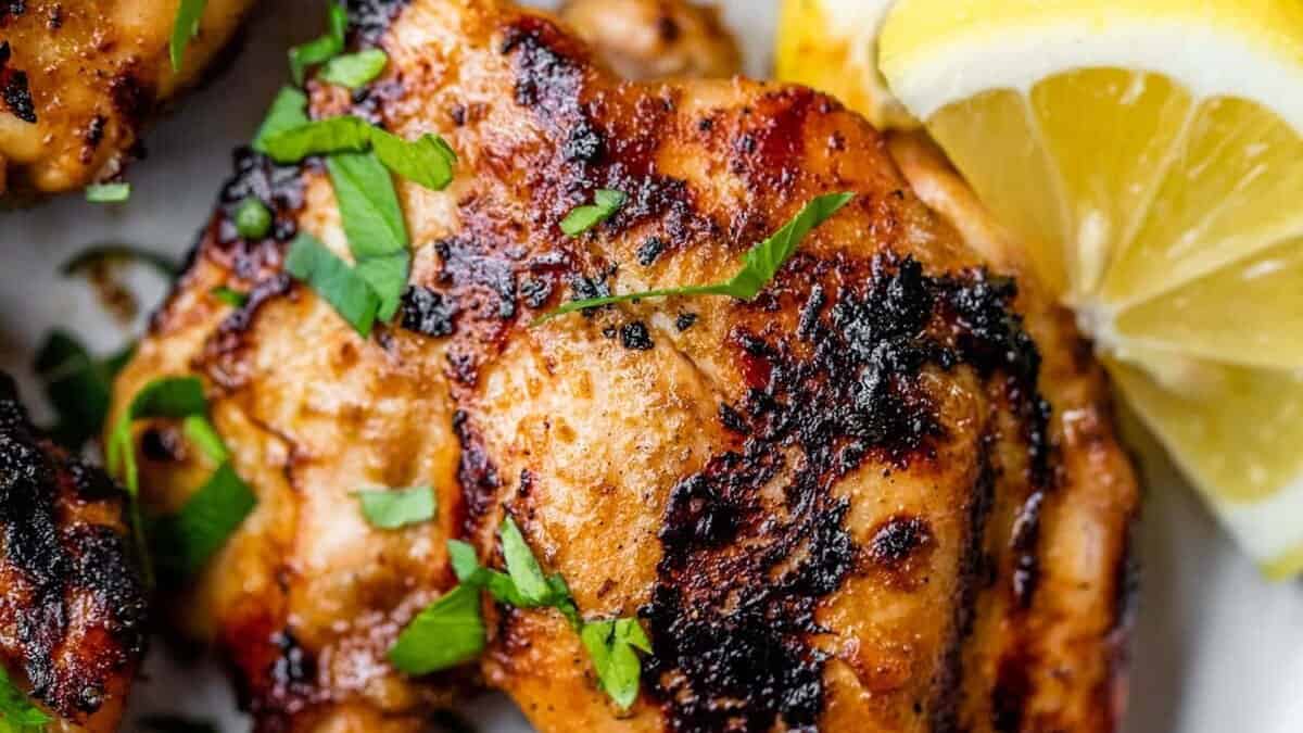 Grilled Chicken Thighs – WellPlated.com