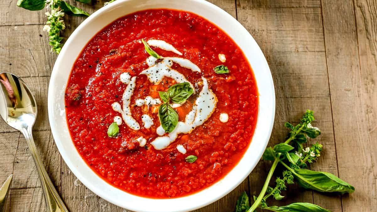 Roasted Red Pepper Soup – WellPlated.com Roasted Red Pepper Soup – WellPlated.com